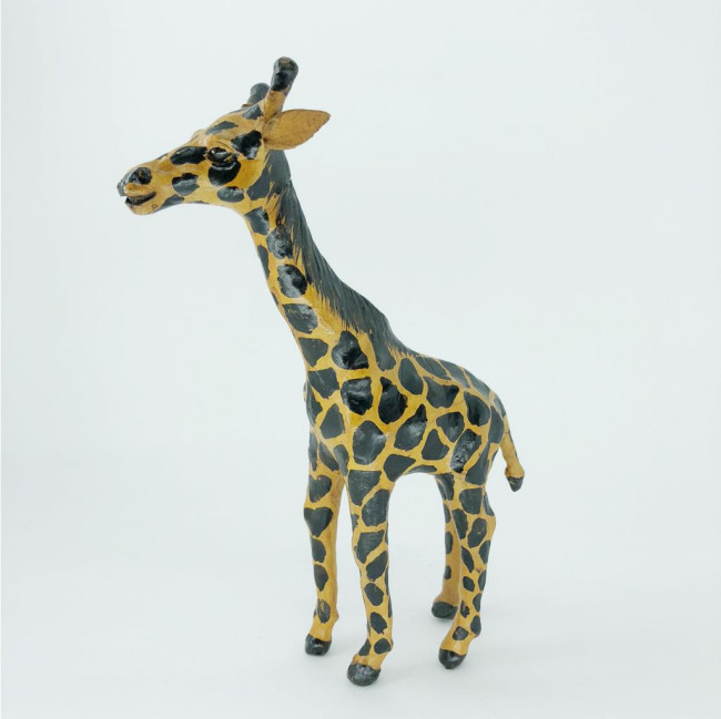 GIRAFA DE COURO ENVERNIZADA P 25X6