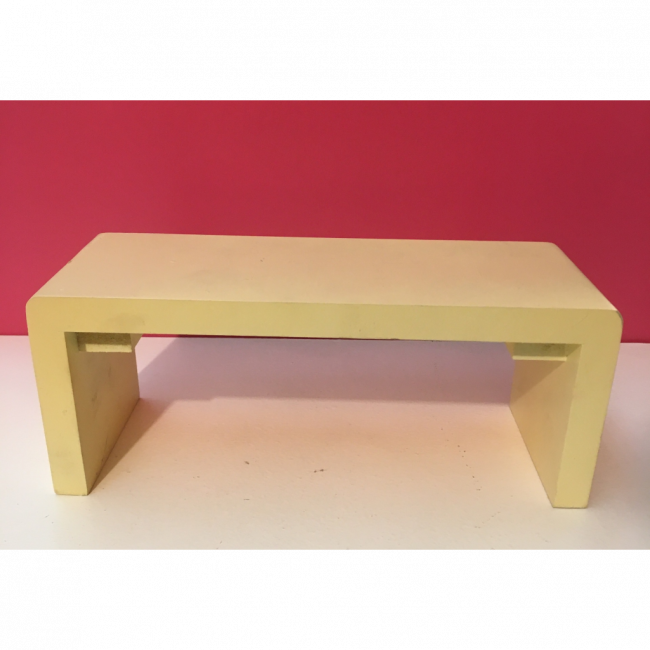 ALTURA DE MESA LAQUEADA AMARELO CANDY