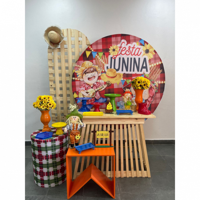 Festa Junina com Mesa Pinus