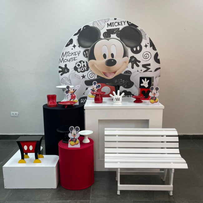 Mickey com Banquinho