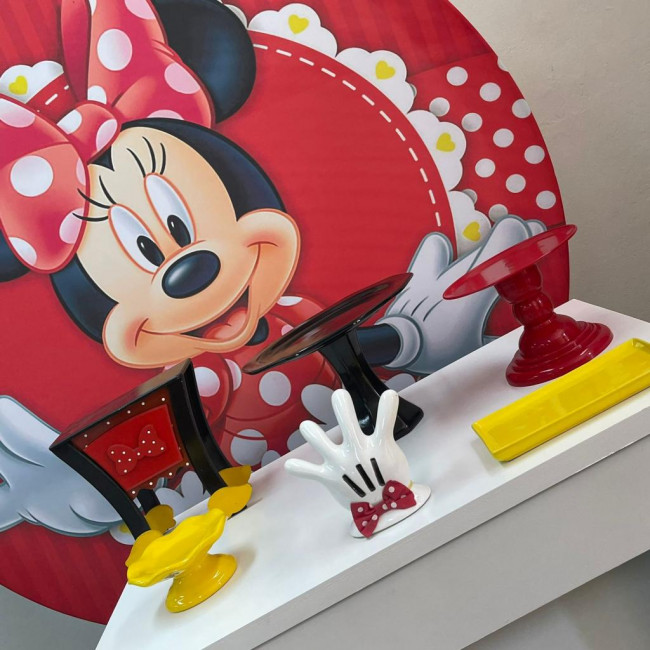 Minnie Vermelha com Mesa Floreira