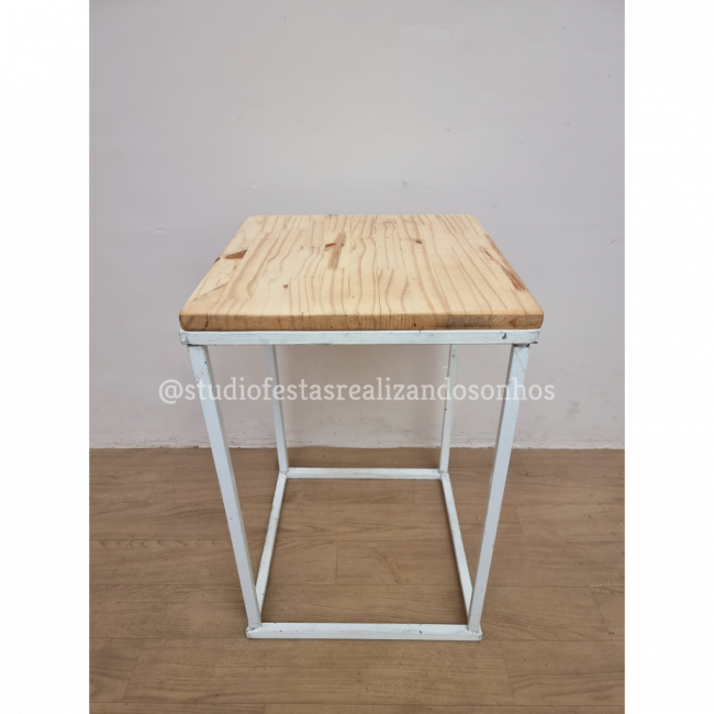 MESA AVULSA CUBO BRANCO 1 METAL PP