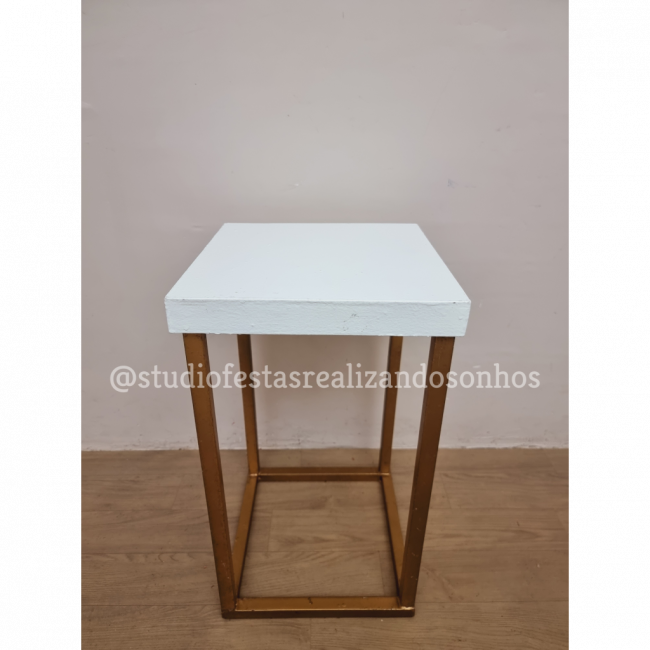 MESA AVULSA CUBO DOURADO 1 PP