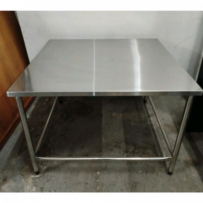 Mesa de aço