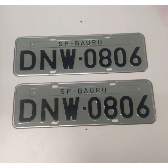 Par de Placa de Carro anos 2000