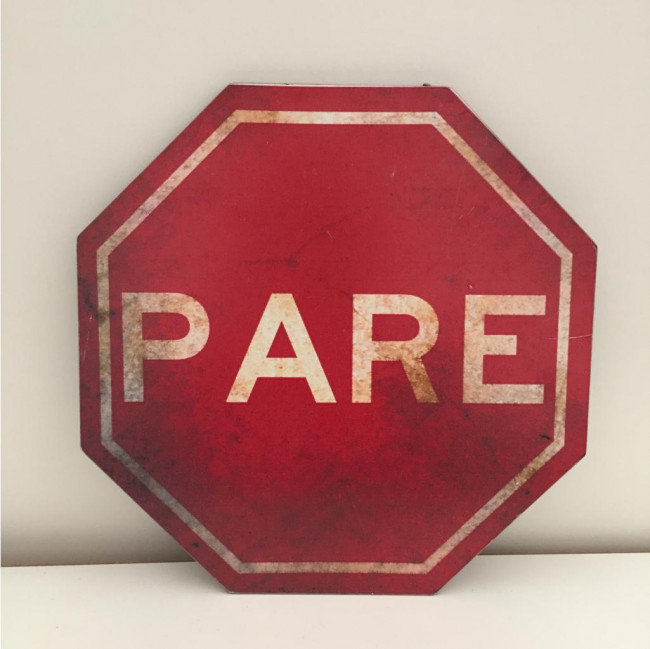 PLACAS DE TRÂNSITO PARE (24A X 24L)