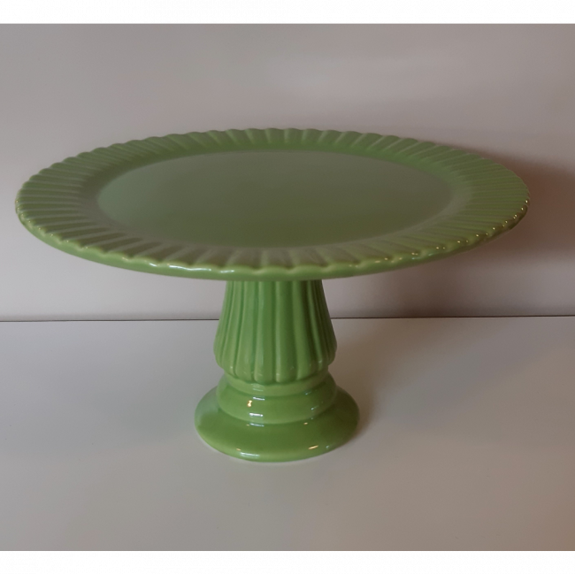 Prato verde pé alto petálas