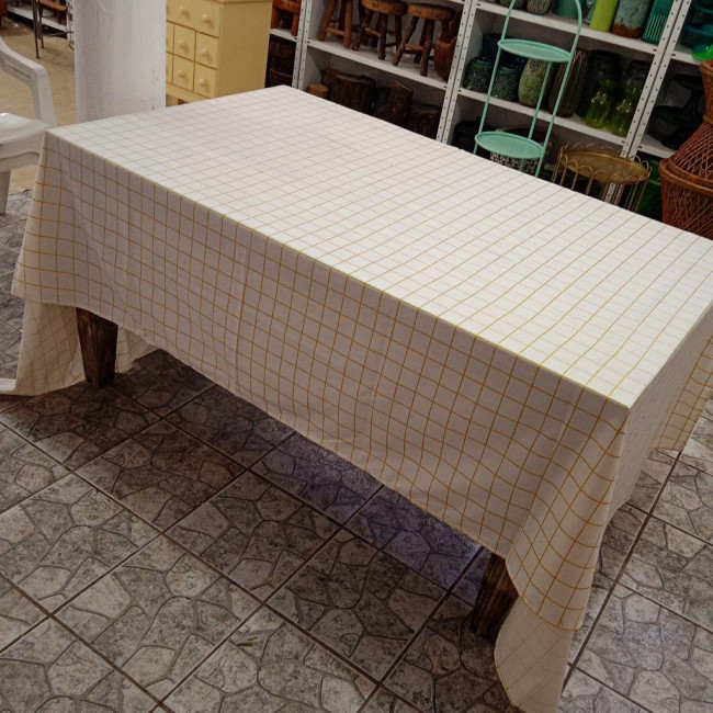 Toalha de mesa grid dourado com bege 1,5x3,00