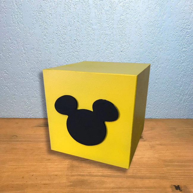 ..Minnie/Mickey - Cubo Preto - 15cm (A) x 15cm (L)