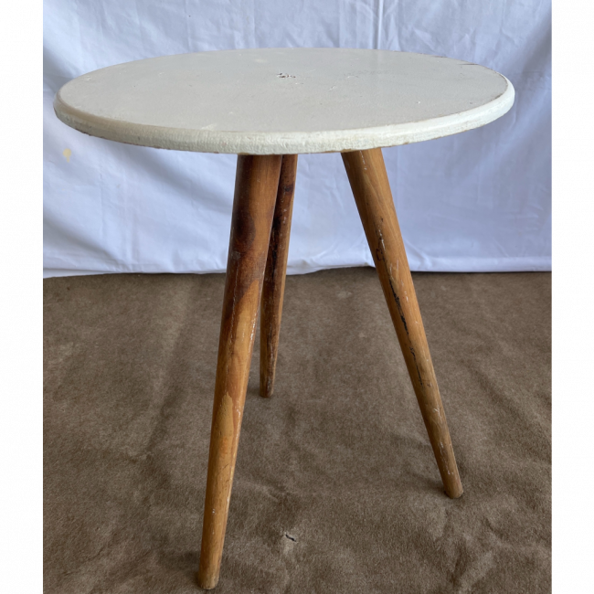 Mesa Tripé