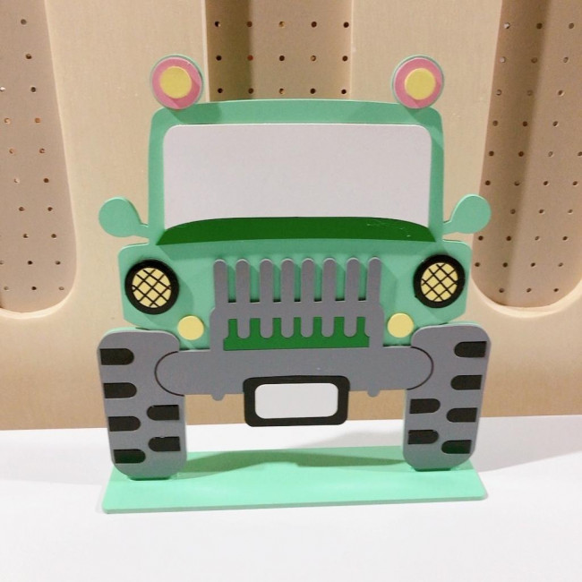 DISPLAY MDF JEEP SAFARI DE MESA