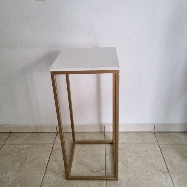 Mesa de ferro tampo branco