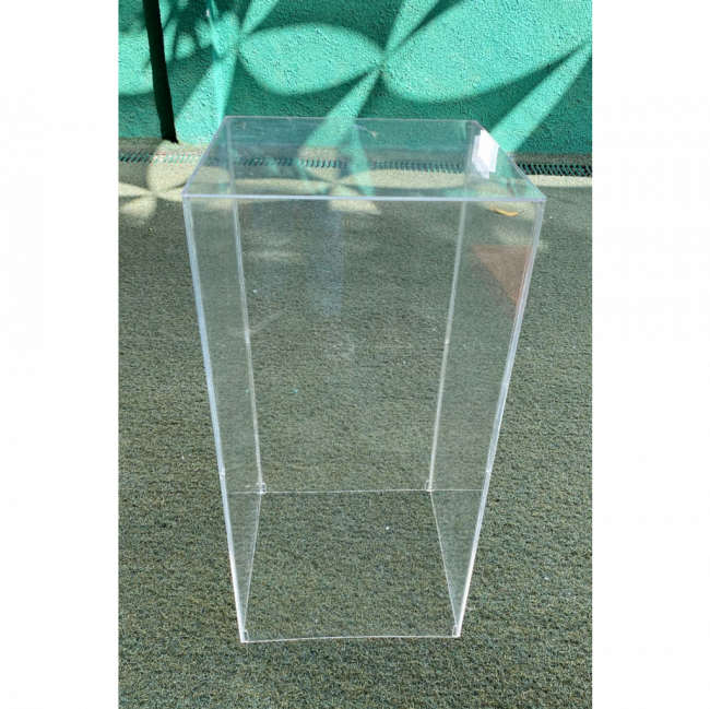 MESA CUBO EM ACRILICO ALTURA 74