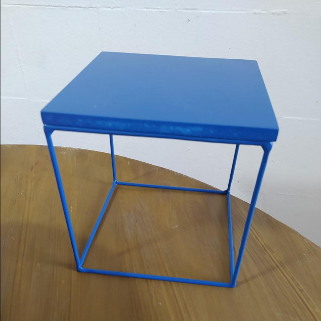 CUBO FERRO VAZADO AZUL ROYAL