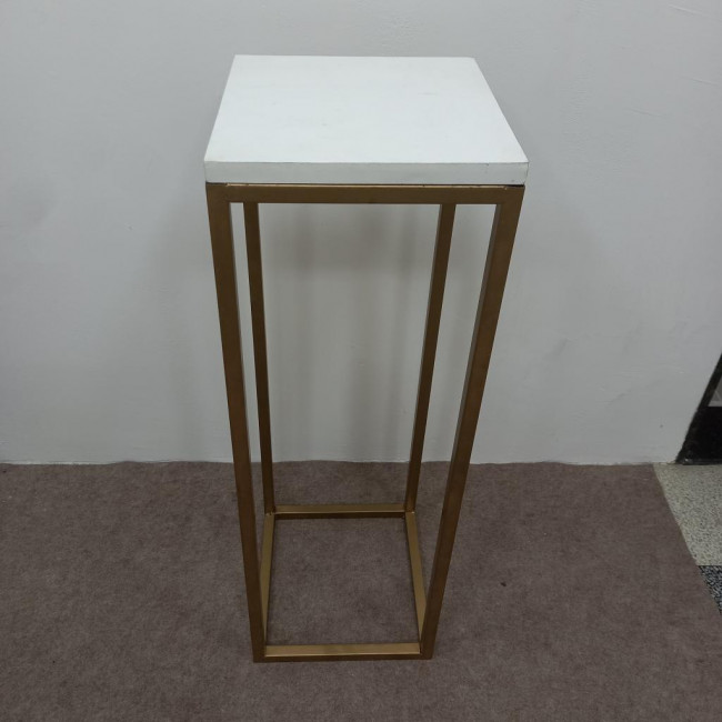 CUBO METAL DOURADO  ALTO