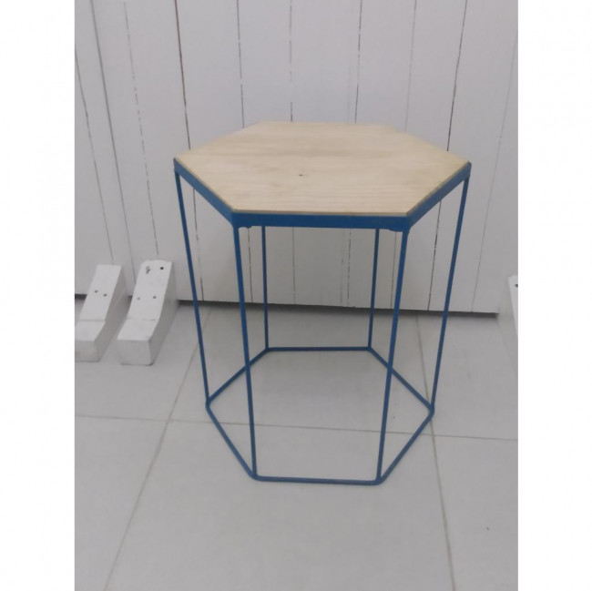 MOBÍLIA MESA GEOMETRICA COM PINUS AZUL BIC