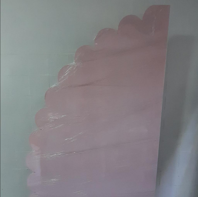 PAINEL DE MADEIRA BABADO ROSA 2 LADOS