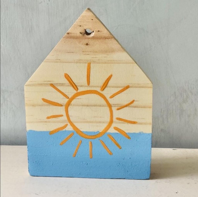 PLACA PINUS CASA AZUL COM SOL