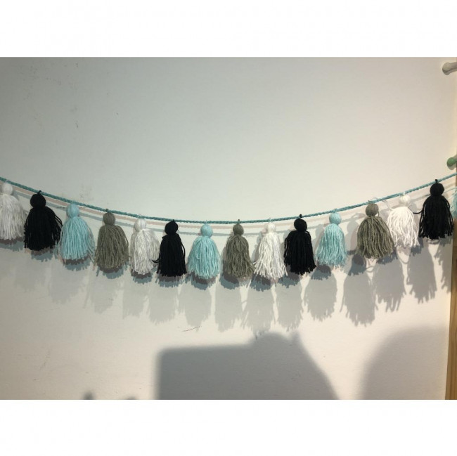 Bandeirola tassel verde menta cinza preto e branco