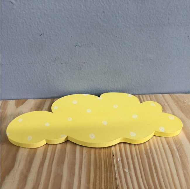 Bandeja  nuvem amarelo bolinha MDF