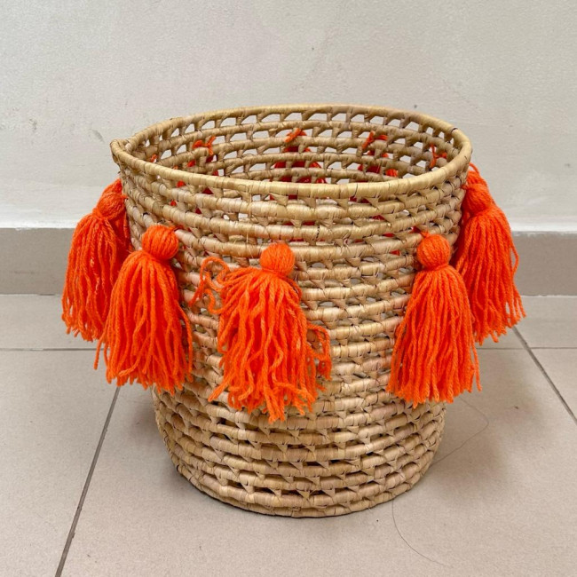 Cesto tassel tons de laranja