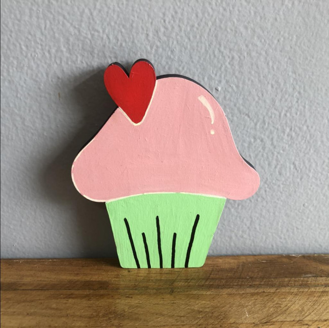 CUPCAKE DE MDF PINTADO À MÃO