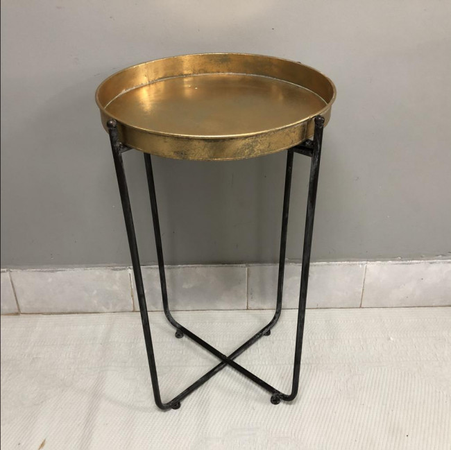 Mesa ouro pé em ferro alta