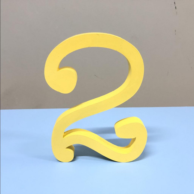 Número 2 MDF amarelo