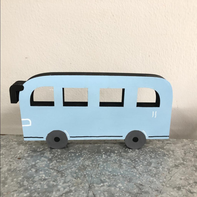 Ônibus azul MDF