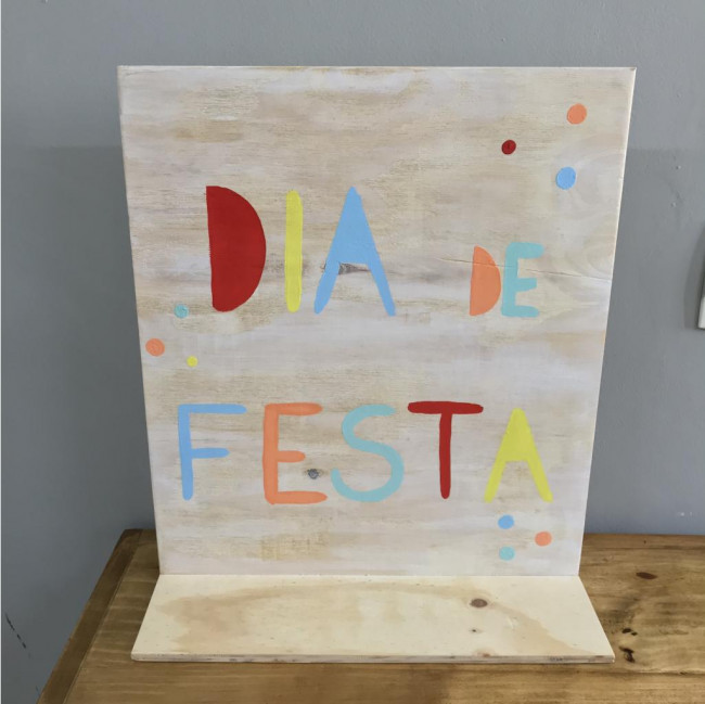 Placa dia de festa