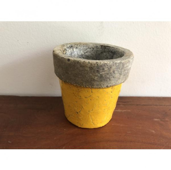 VASO COPO AMARELO COM BORDA DE CIMENTO