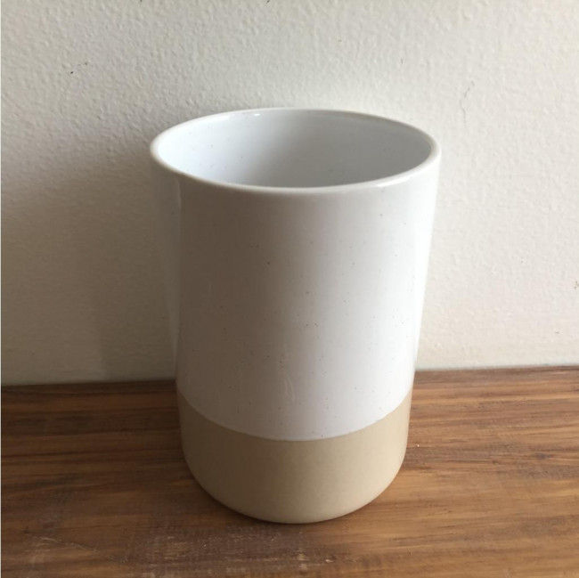 VASO DUAS CORES OFF WHITE COM BEGE CELE